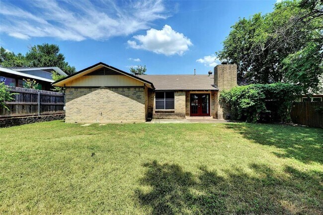 Building Photo - 10207 Rutland Village W