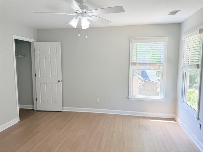 Building Photo - 6730 Wolford Ct