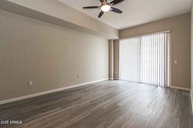 Building Photo - 16 W Encanto Blvd