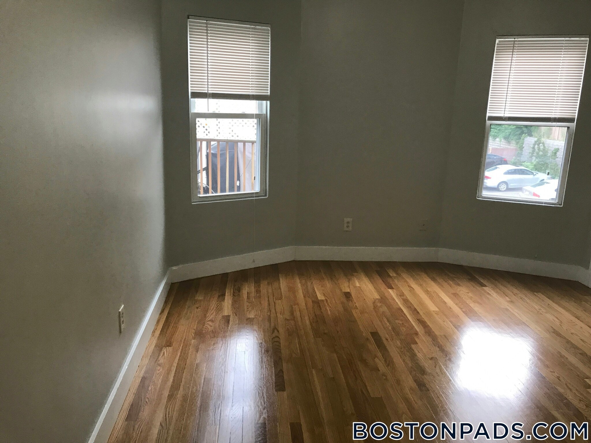 Building Photo - 109 Pleasant St