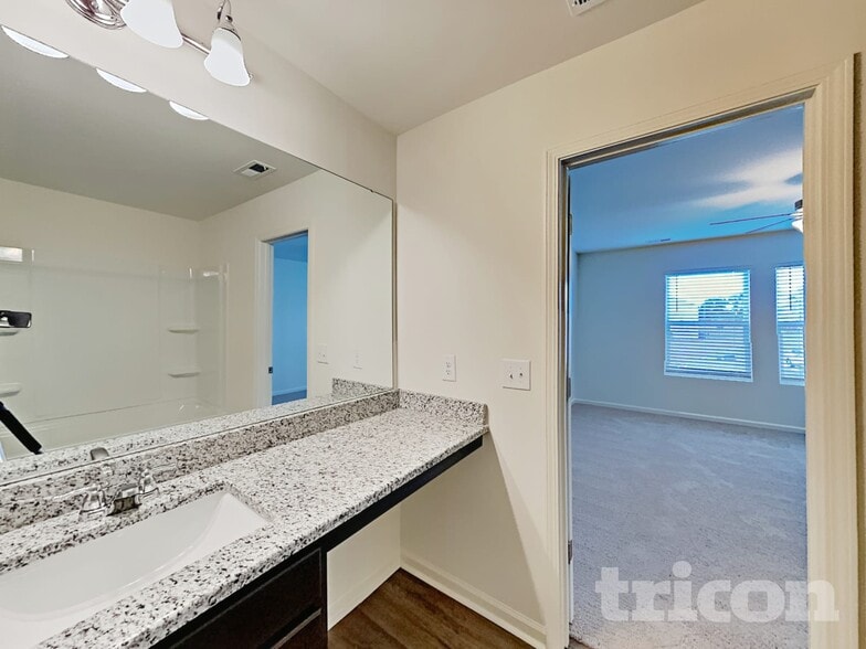 Building Photo - 165 Ogden Pond Pl