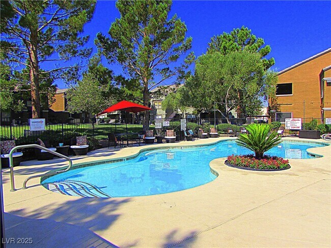 Building Photo - 555 E Silverado Ranch Blvd