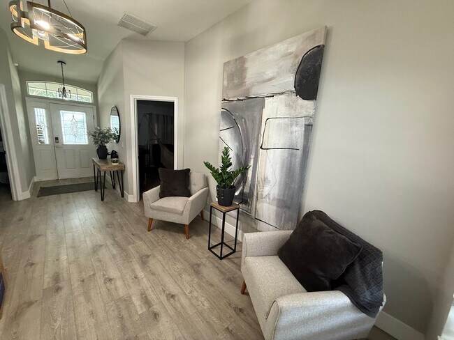 Building Photo - 4/2 Remodeled Groveland Home