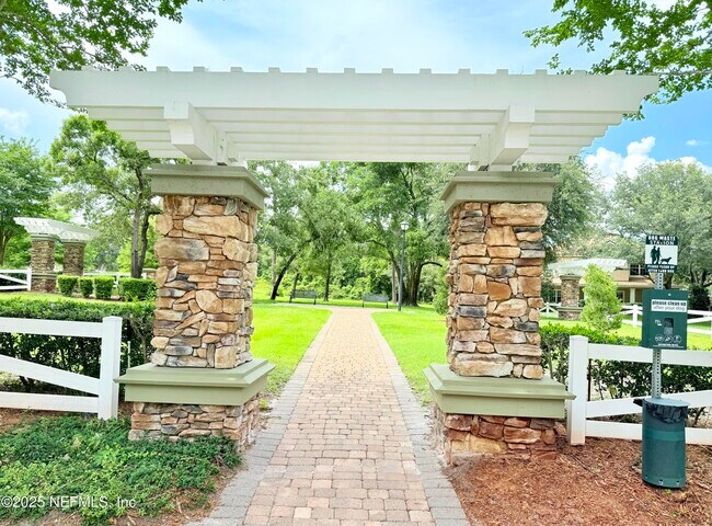 Building Photo - 1734 Forest Creek Dr