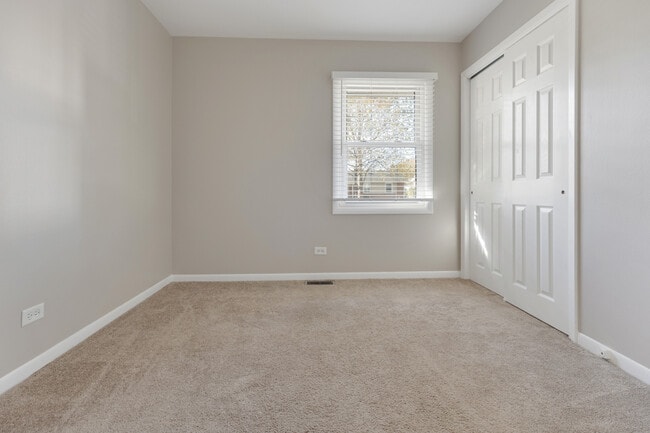 Building Photo - 635 Love St