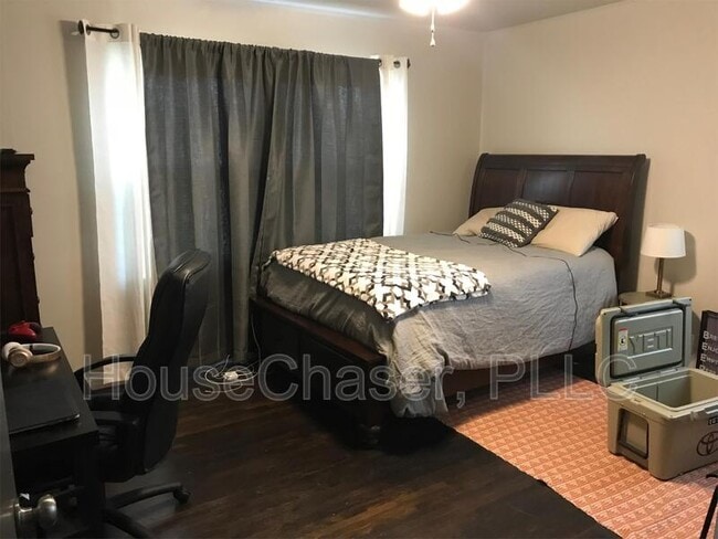 Building Photo - 4401 17th St