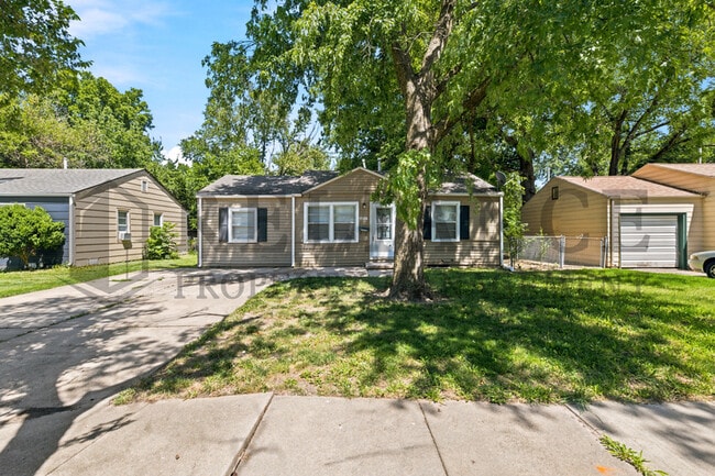 Building Photo - 1126 Silverdale Ct