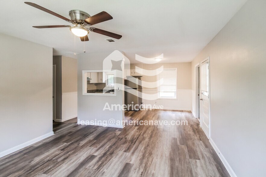 Building Photo - 4849 Wellborn Dr