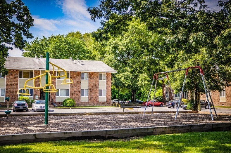 Building Photo - North Oak Apartments