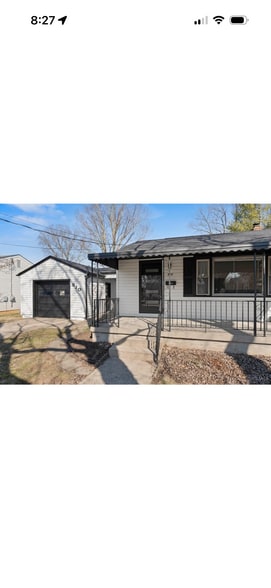 Building Photo - 810 Shady Ln