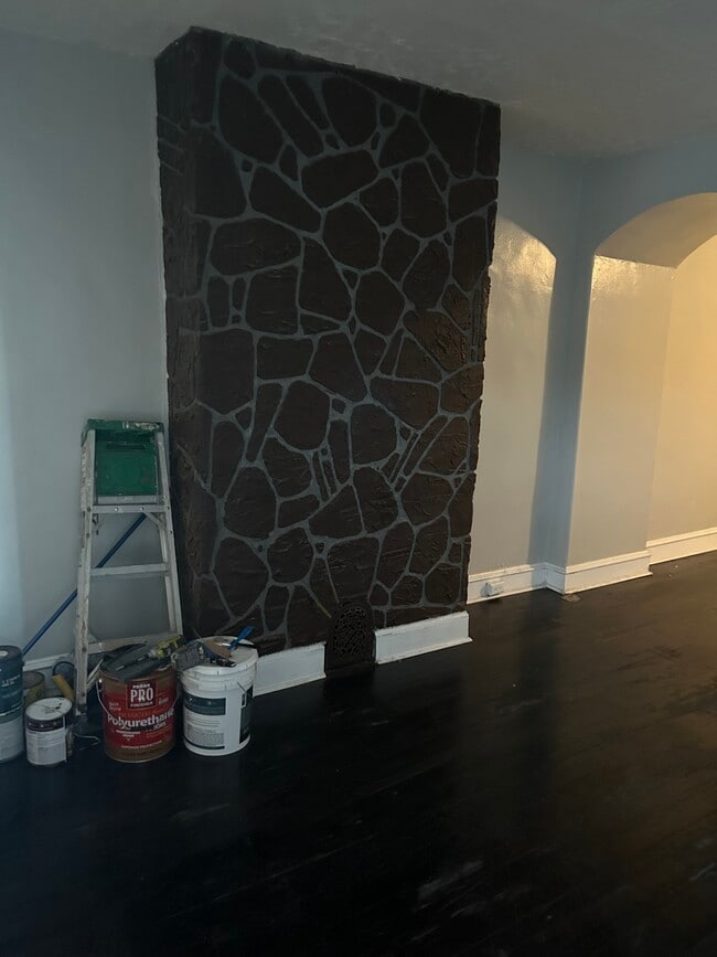 Building Photo - 1102 Morton Ave