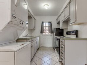 Building Photo - 2 bed/ 1 bath condo in Bethany