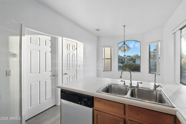 Building Photo - 8815 N 66th Ave