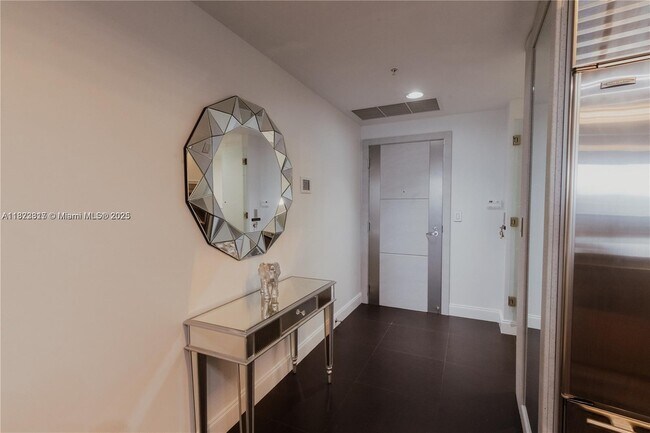 Building Photo - 18201 Collins Ave