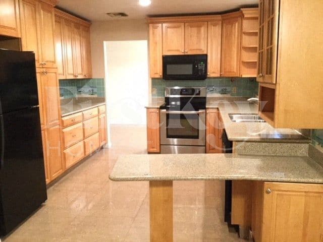 Building Photo - 4317 Honeysuckle Ave