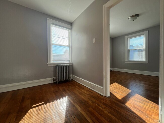 Building Photo - 721 N Shippen St
