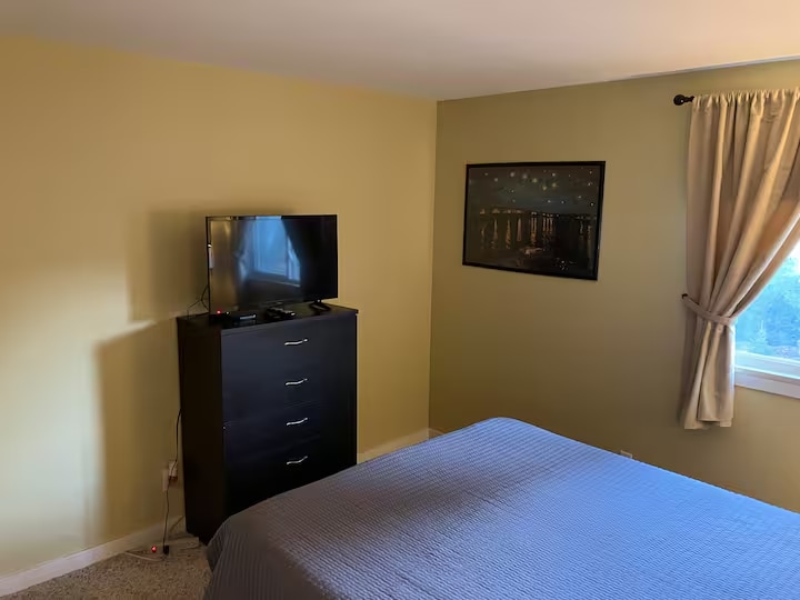 Building Photo - 6852 S High St