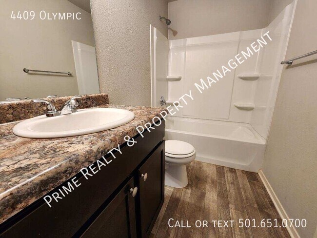 Building Photo - 4409 Olympic-