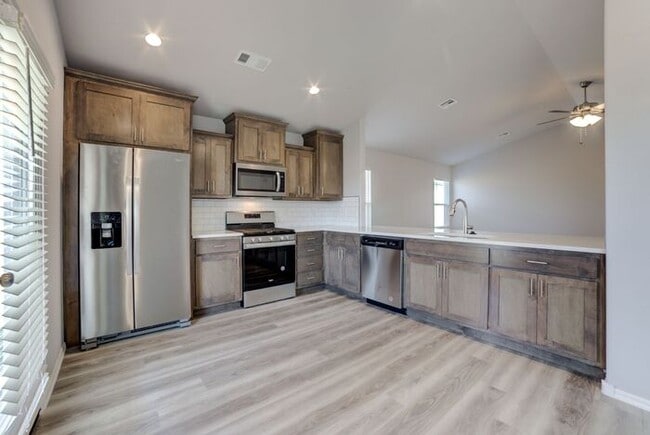 Building Photo - 4/2.5/2 New Construction Home!