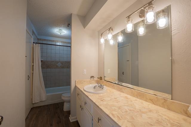 Building Photo - 5508 Flamingo Dr