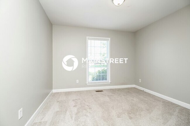 Building Photo - 4 Bedroom Pet-Friendly Home in Spring Hill...