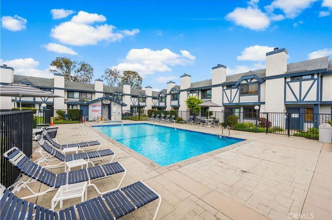 Building Photo - 19231 Sherman Way