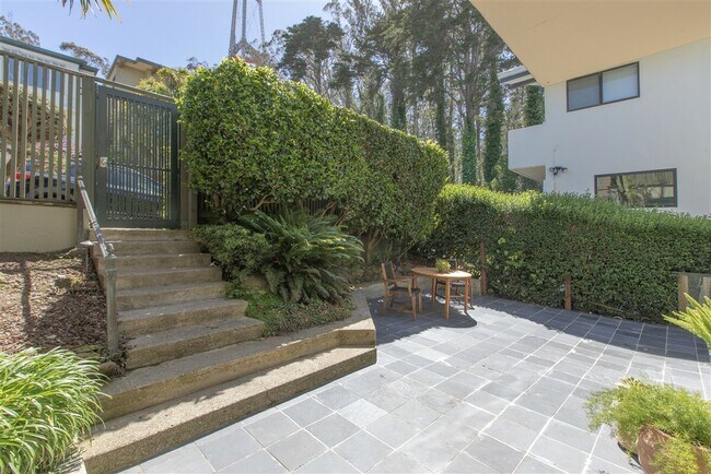 Building Photo - 180 St Germain Ave