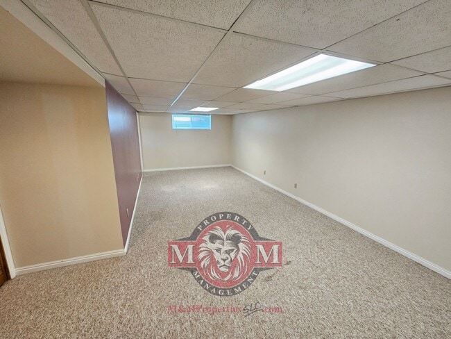 Building Photo - 5 Bd 3 Bath Home Cottonwood Heights