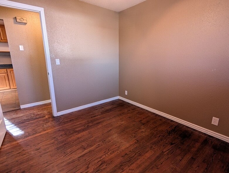 Building Photo - 317 W 930 N