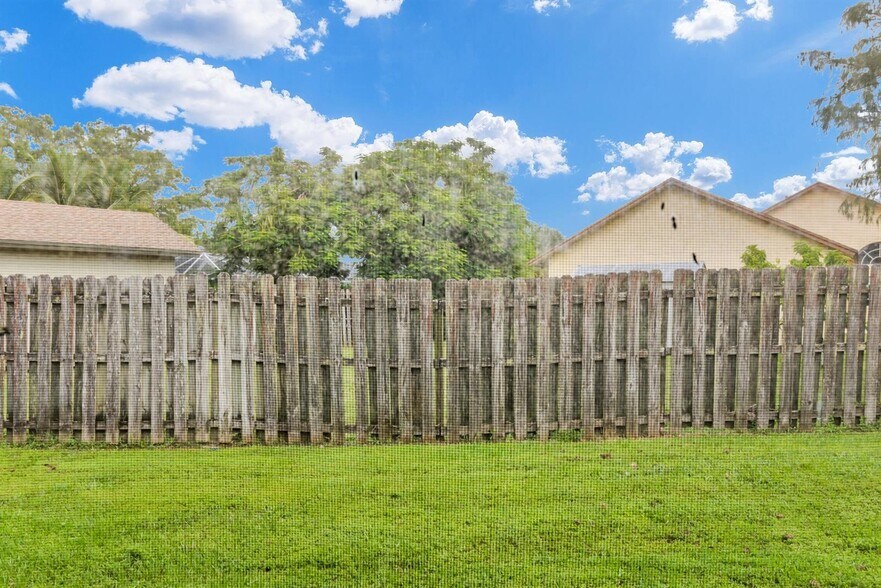 Building Photo - 13737 Yarmouth Dr