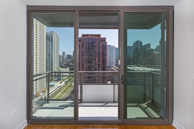 Building Photo - 648 W Wayman St