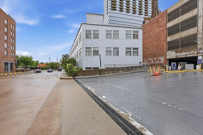 Building Photo - Industrial NYC-Style Loft | Battleship Building | 3 Parking Spots Included
