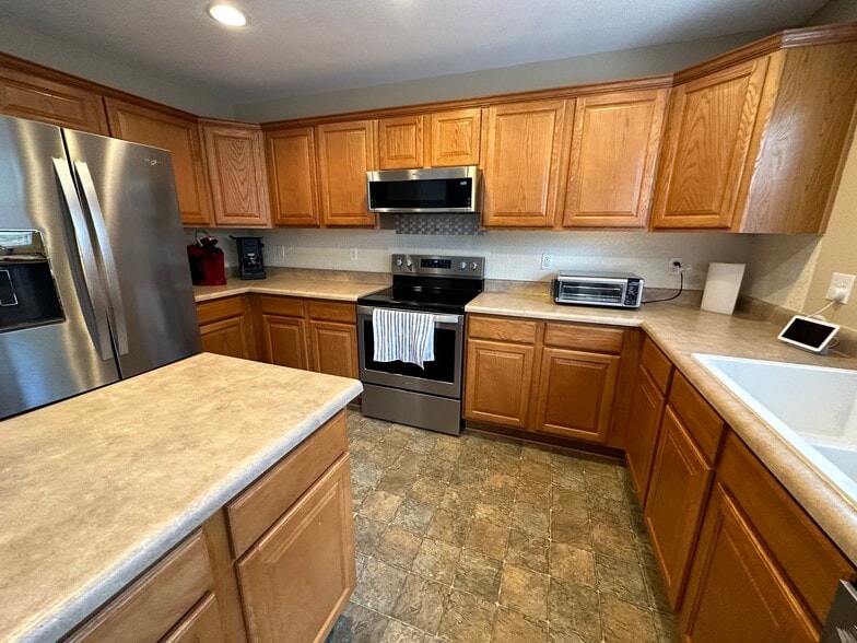Building Photo - 4214 Kestrel Pl