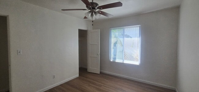 Building Photo - 1533 Chalcedony St