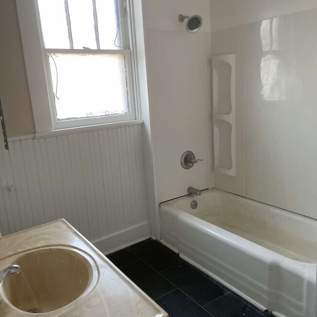 Building Photo - 2812 Gordon Ave