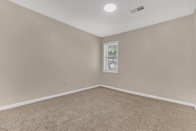 Building Photo - 1838 Quail Park Cir