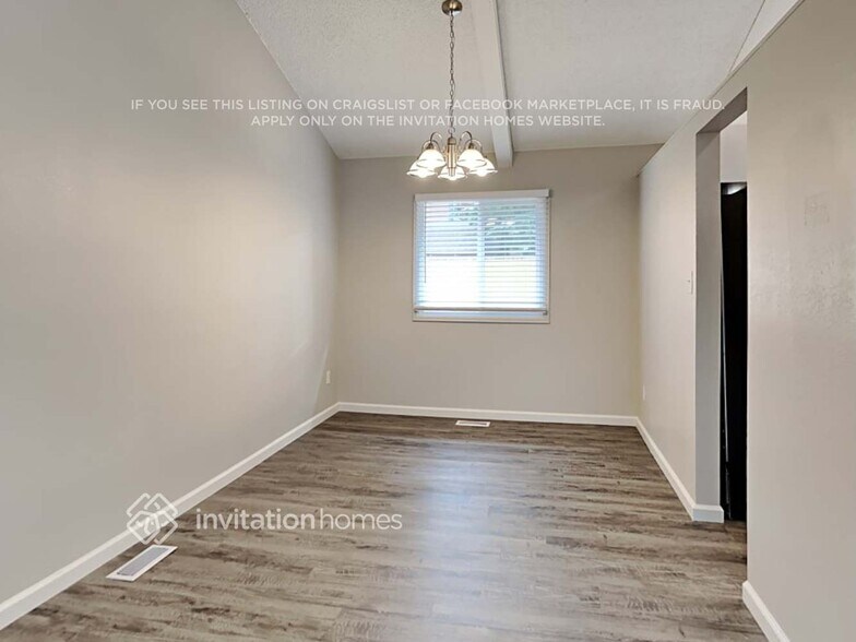 Building Photo - 3155 Zephyr Dr