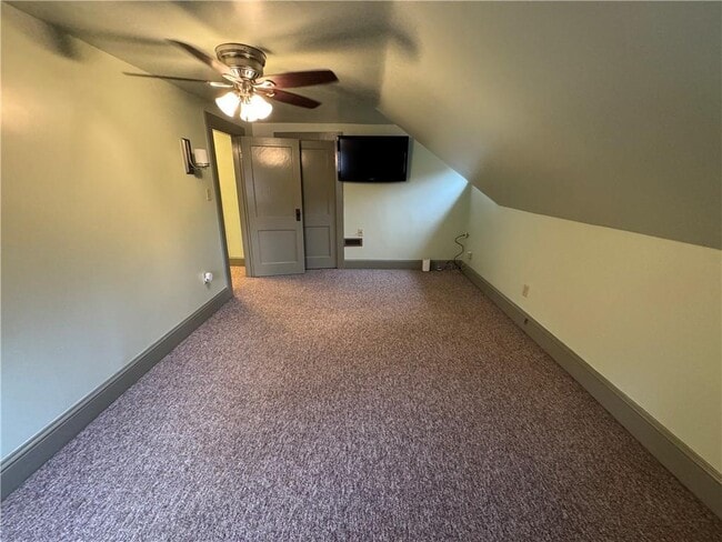 Building Photo - 399 Central St