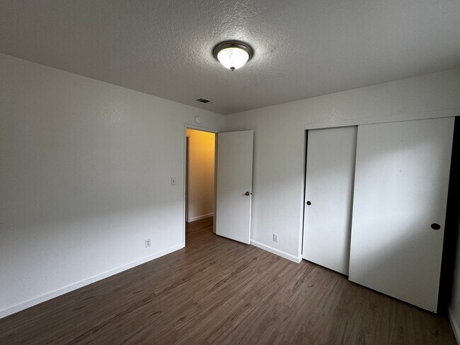 Building Photo - 3525 Tracey Ct