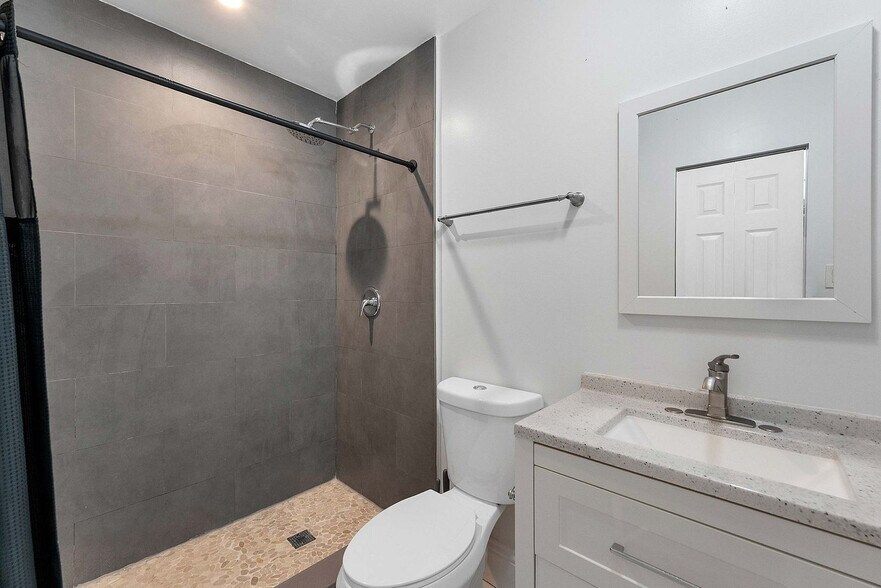 Building Photo - 2227 Cody St