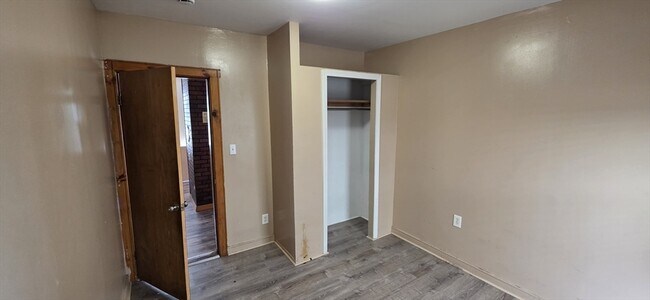 Building Photo - 18 Bullard St