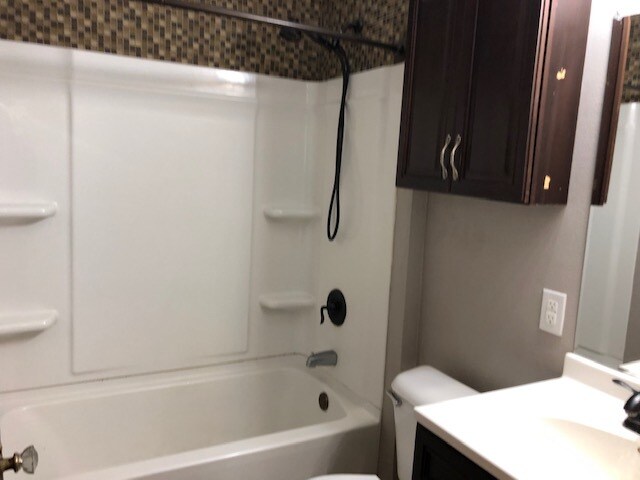 Building Photo - 410 Melrose Ct