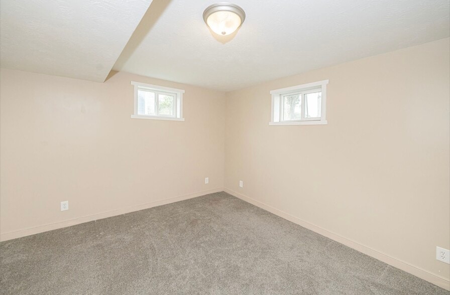 Building Photo - 310 N 850 W