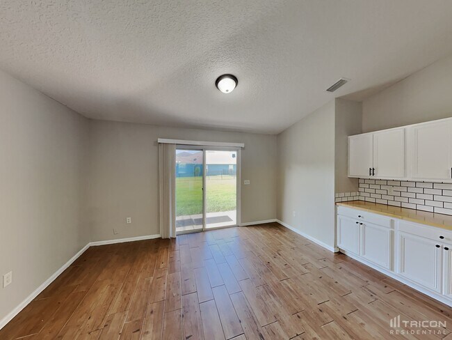 Building Photo - 75013 Brookwood Dr