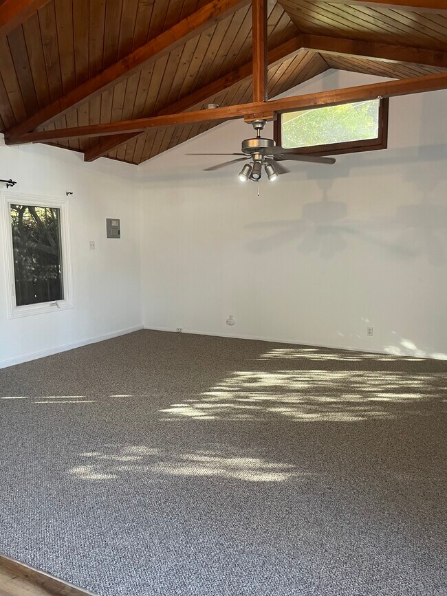living room - 1514 Madrid Ave