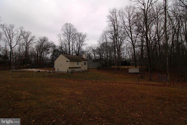 Building Photo - 44 Hidden Lake Dr