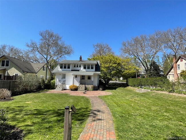 Building Photo - 38 Sammis St