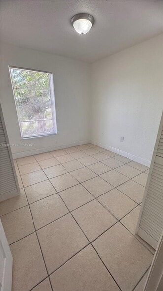 Building Photo - 3019 NW 204th Ter