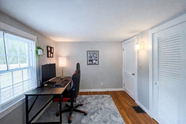 Building Photo - 30 Brookhaven Rd