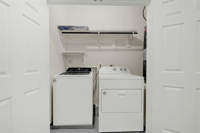 Building Photo - 1909 Monaco Memorial Ln